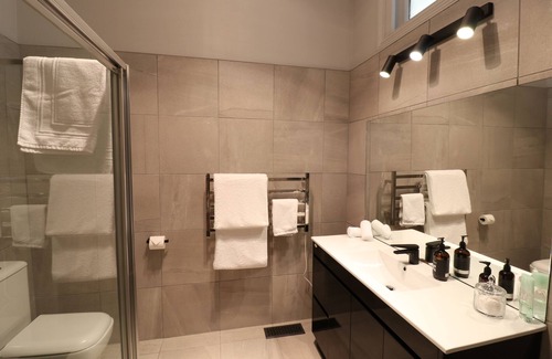 Beaconsfield Hotel | The Exchange Beaconsfield - Offering Heritage Accommodation