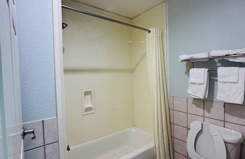 West Columbia Hotel | The Executive Inn & Suites