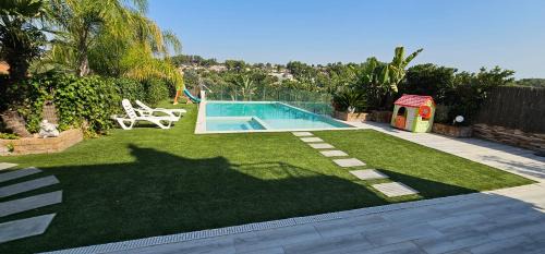 Canaletes House | The Family Palace