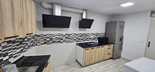 Canaletes House | The Family Palace