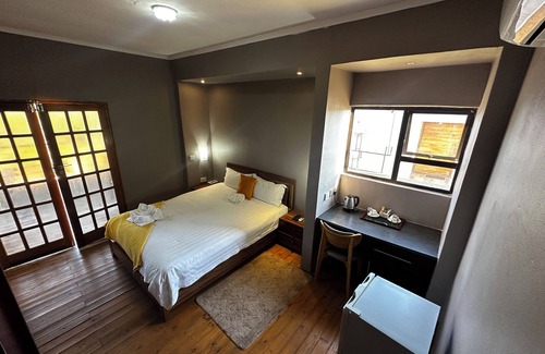 Serule Hotel | The Far Lobe