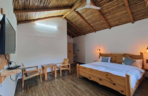 Naina Range Hotel | The Farm Cottages