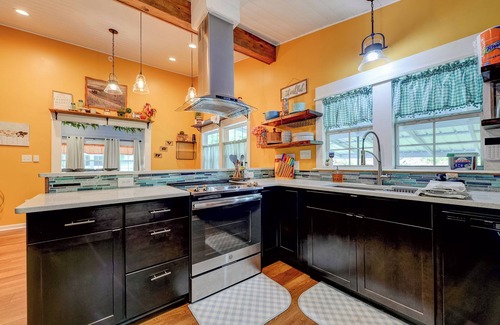 Meridian House | The Farm Haus
