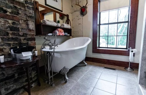 Cullman Other | The Farm House a Place to Pausen