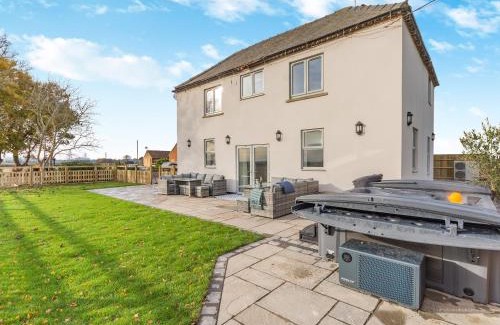 Newark House | The Farm House