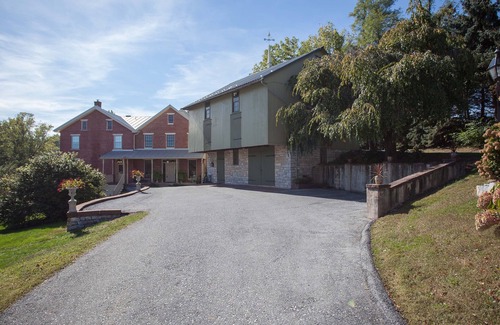 Elizabethtown House | The Farmhouse at Historic Acres of Hershey