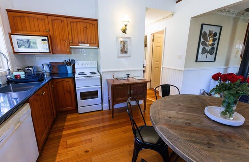 Cooperabung Cottage | The Farmhouse - Telegraph Retreat Cottages