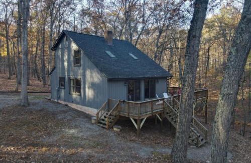 Great Cacapon House | The Fern - Private - Pet Friendly - Fireplace - River Access - Fire Pit - EV Station
