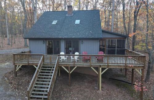 Great Cacapon House | The Fern - Private - Pet Friendly - Fireplace - River Access - Fire Pit - EV Station