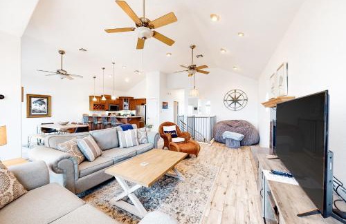 Pirates Beach House | The Fiddler Crab