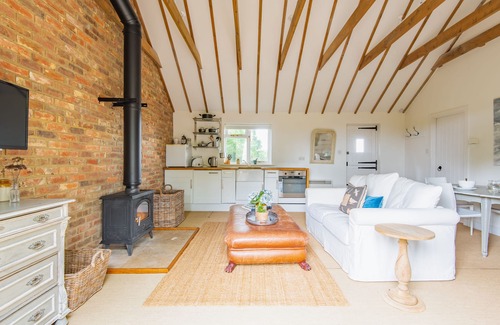 Ashford Cottage | The Figgy by Bloom Stays - sleeps 2 guests in 1 bedroom
