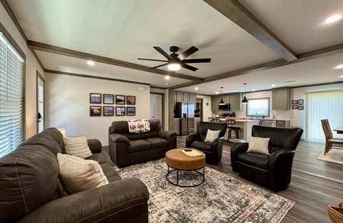 Negreet House | The Five A at Slaughter Creek w/Community Launch and commercial ice machine