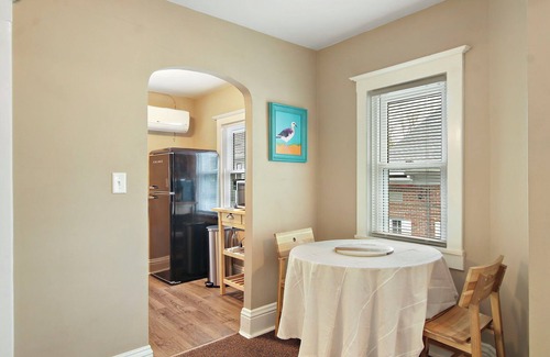 Lake Geneva Apartment | The Flats of Lake Geneva- Suite 1- Central downtown location, perfect for couples!