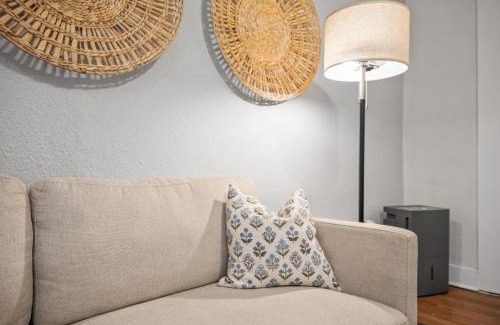Mobile Apartment | The Flats on Florida St - Super Comfy 2-Bedroom Apartments