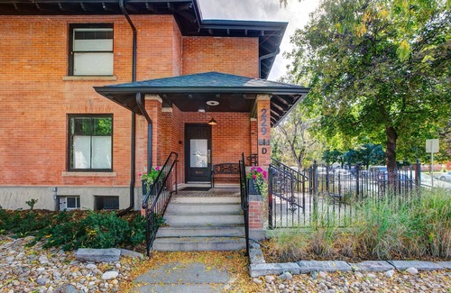 University North Apartment | The Flats