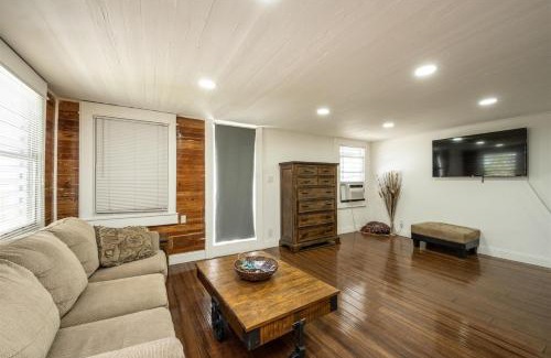 Meadows House | The Fleming Suite