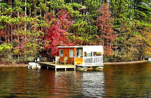 Brantingham Boat Rental | The Floater-A House Boat on Grant Island, Bham Lk
