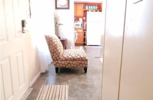 Sandy Hook House | The Floral Cottage Three Bedrooms One Bath