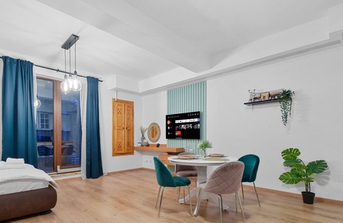 Predeal Apartment | The Flower Clabucet Studio