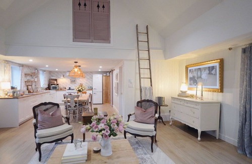 Erin Other | The Flower Garden Farmhouse. Stay at a Flower Farm just 1 hour from Toronto