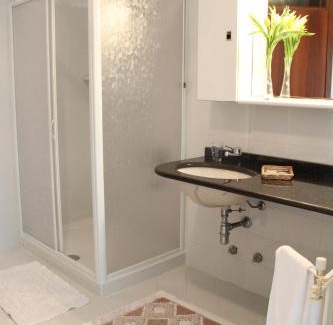 Scanzorosciate House | The Flower Garden