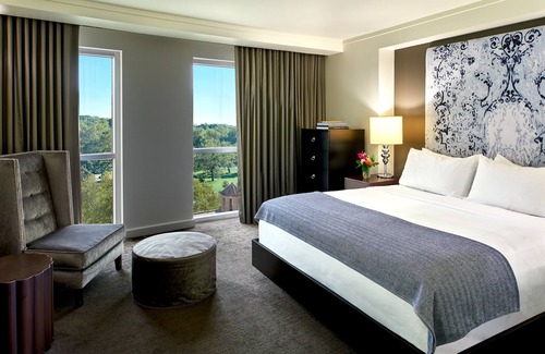 West Plaza Hotel | The Fontaine