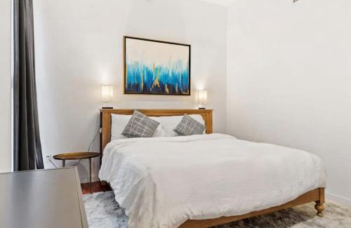 Center City East House | The Founders Suite Residence