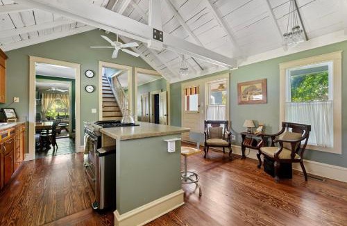 Three Oaks House | The Fourth Oak
