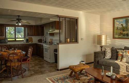 Woosung Apartment | The Fox Den - Close to Dixon, Sterling and Polo