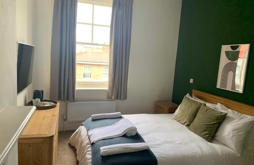 Sydenham Hotel | The Fox & Hounds