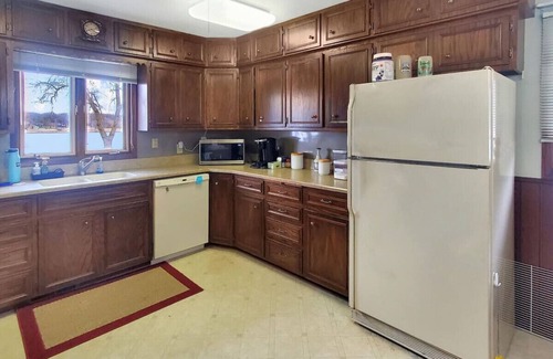 Spirit Lake House | The Foxhole House Lakefront East Lake Okoboji