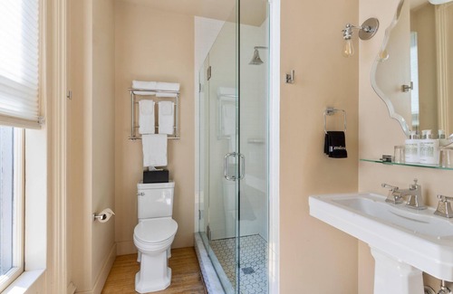 Parkside Hotel | The Francis