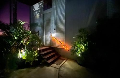 Cooktown Bed & Breakfast | The Frangipani Suite - One bedroom apartment in Cooktown