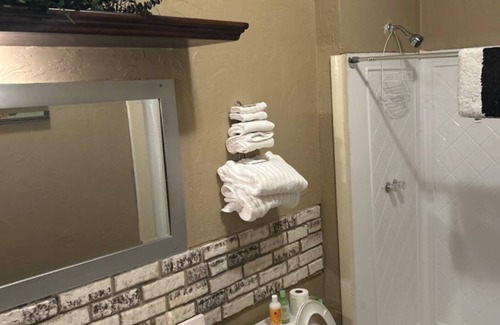 Strawberry Point Hotel | The Franklin hotel and restaurant