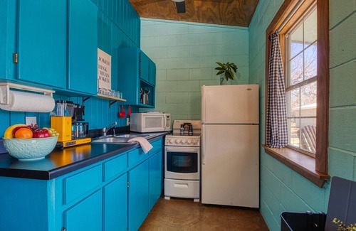 Uvalde County Cabin | The Frio River and a Cozy 2-bedroom cabin - Original Cabin #2