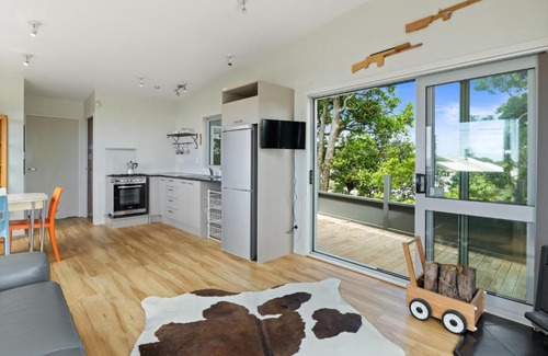 Fitzroy House | The Fritz - New Plymouth Holiday Home