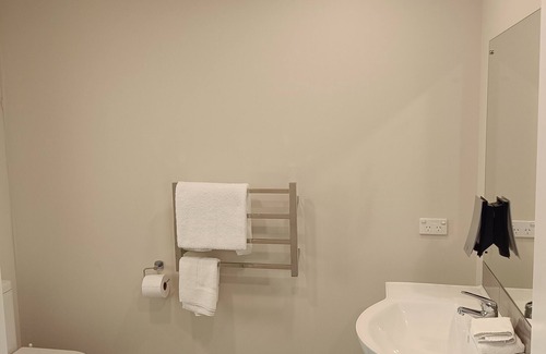 Hawera Hotel | The Furlong