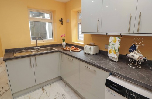 Barrow-in-Furness Cottage | THE FURNESS HAVEN, pet friendly, with hot tub in Barrow-In-Furness