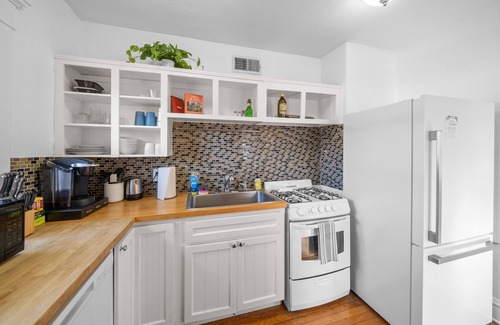 Midtown - Westport Apartment | The Gallery - Beautiful 2BD/1BA Westport Apartment with Balcony