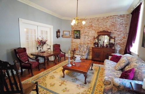 Hermann Bed & Breakfast | The Gallery