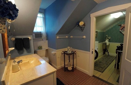 Hermann Bed & Breakfast | The Gallery