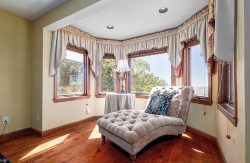 Weirton House | The Galloway House - Pool + Million Dollar View - Staycation Awaits!