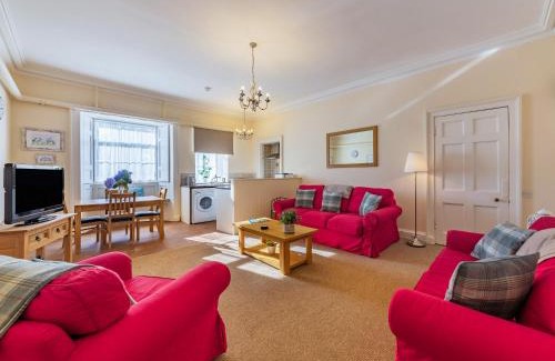 Paxton Apartment | The Garden Apartment - Uk48320