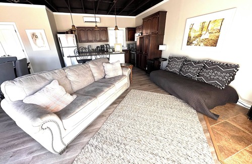 Bucyrus House | The Garden Carriage House
