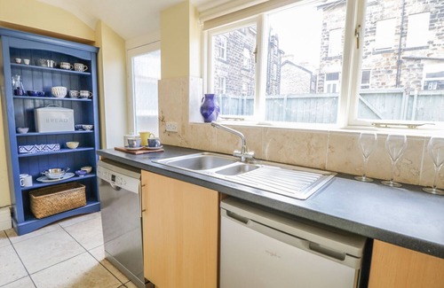 Harrogate Cottage | THE GARDEN FLAT, pet friendly, character holiday cottage in Harrogate