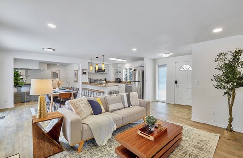 Alderwood Manor House | The Garden Haven
