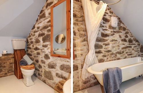 Penryn Apartment | THE GARDEN STUDIO, pet friendly, character holiday cottage in Mabe