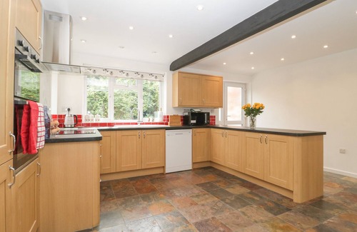Goathurst House | THE GARDENS, family friendly, with open fire in North Petherton