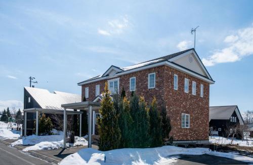 Higashikawa House | The Garnet Higashikawa