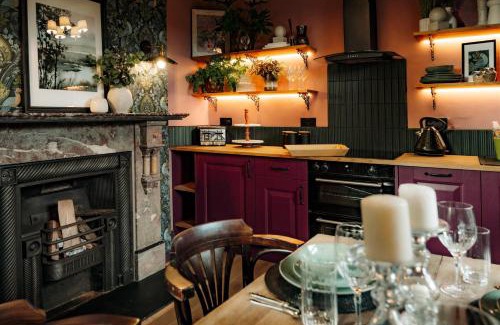 Biddestone Apartment | The Gate Lodge by Mint Stays
